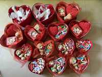 Подаръчни кутии с мече и сърце от вечни рози Стъкленица Свети Валентин
