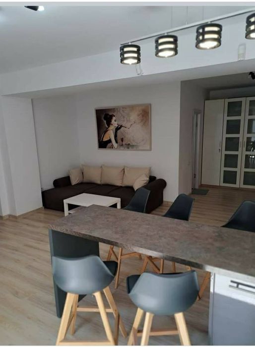 Închiriez ap 3 camere Mamaia Nord