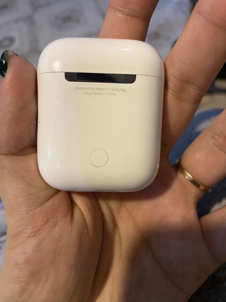 Продам AirPods2 ОРИГИНАЛ