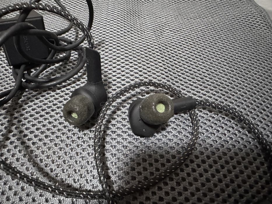 Casti Bluetooth Bang & Olufsen BeoPlay H5