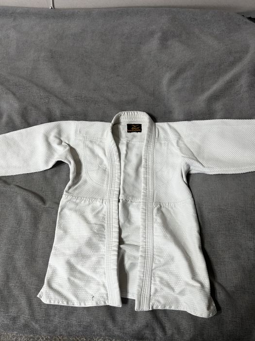 Продам кимоно для дзюдо 150см