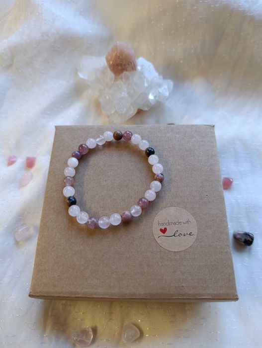 ЛЕЧЕБНА ГРИВНА от 3 вида полускъпоценни камъни. КОЛЕДА