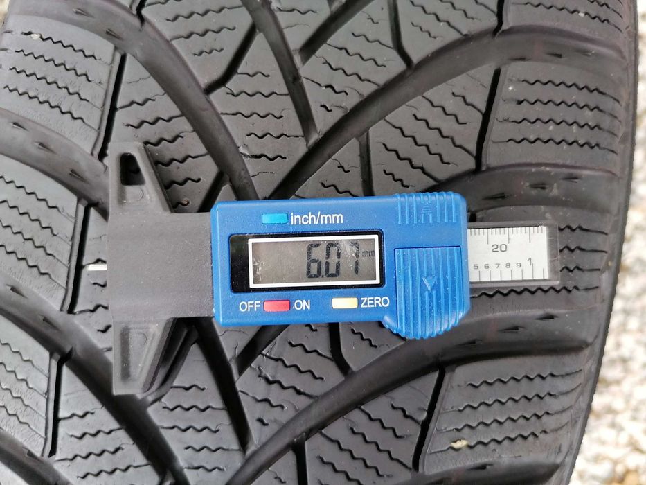 4 бр. Semperit Speed-Grip 5 215/65R17 DOT2821