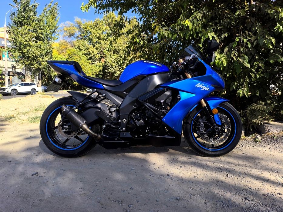 Продаю kawasaki ZX10R