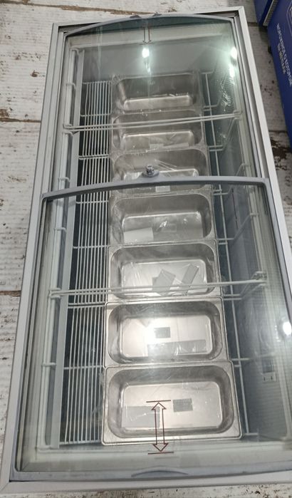 Витринный морозильник UGUR UDD 400 
для мороженого