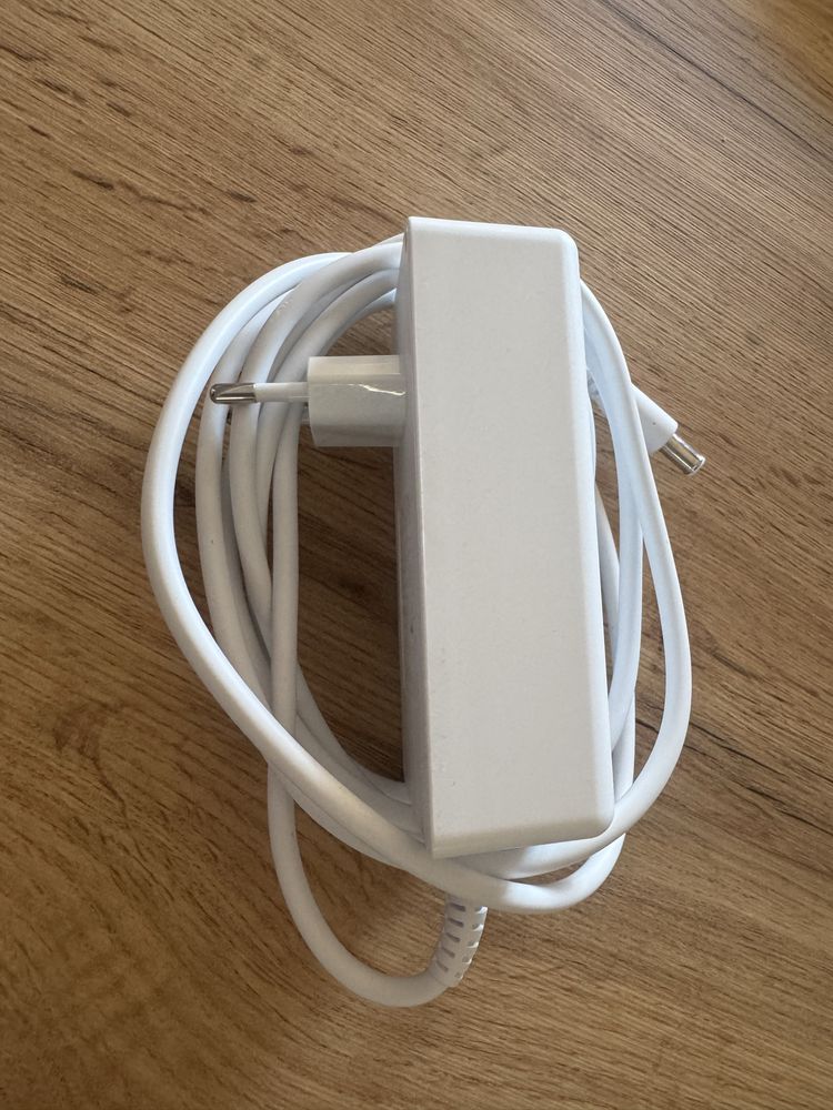 Фотоепилатор Philips Lumea 9900 нов