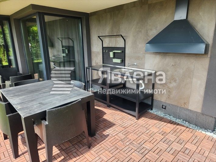 Продава се Къща в с. Панчарево, Област София-град - 335 кв.м за 1881 €/кв.м - Снимка #7