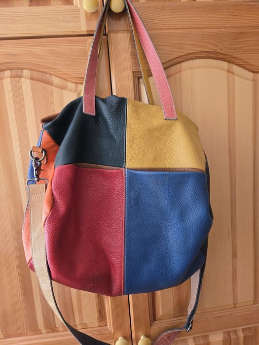 Многоцветна кожена чанта