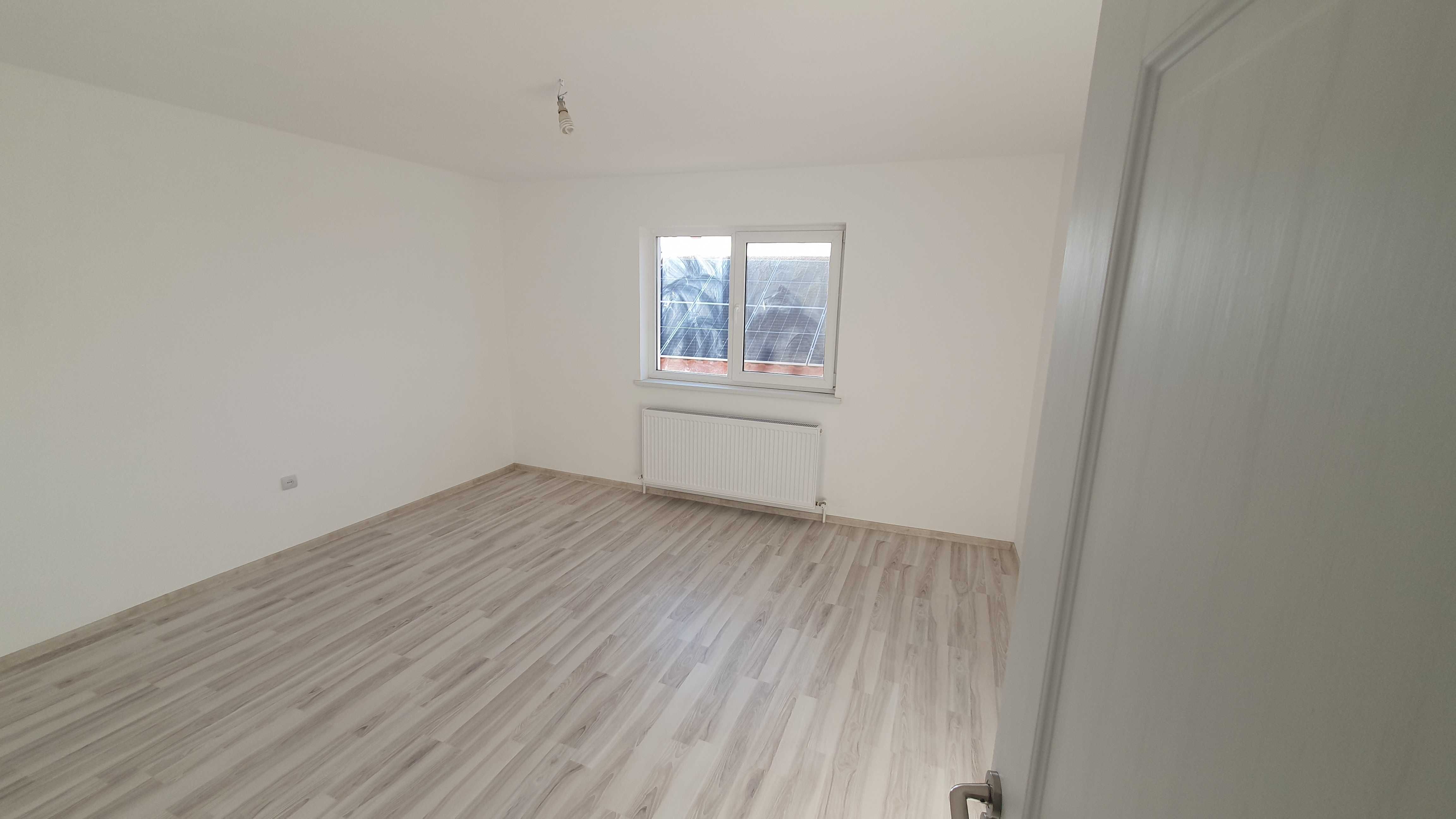 Proprietar, vand apartament  3 camere decomandat in Techirghiol