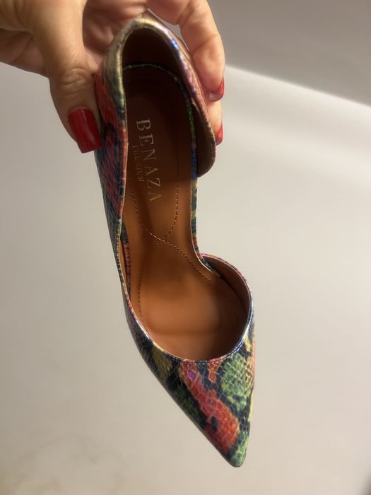Pantofi stiletto