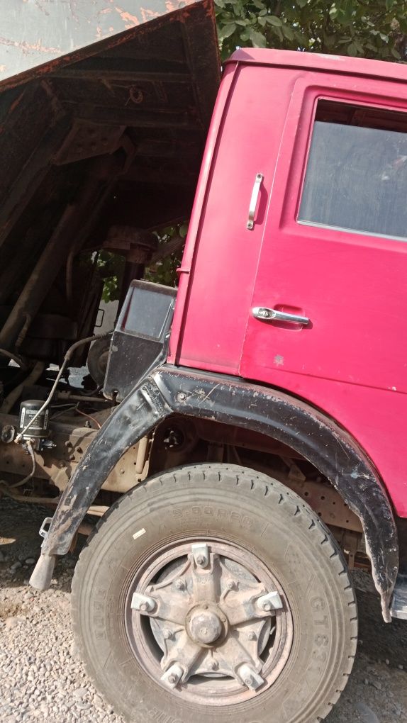 KAMAZ Sotiladi yili 1986 ishlab turibti
