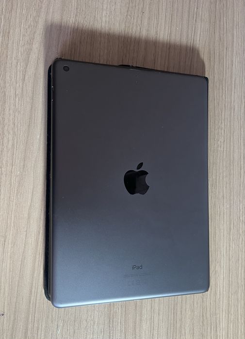 iPad 8 поколения 128GB — илеальное состояние
