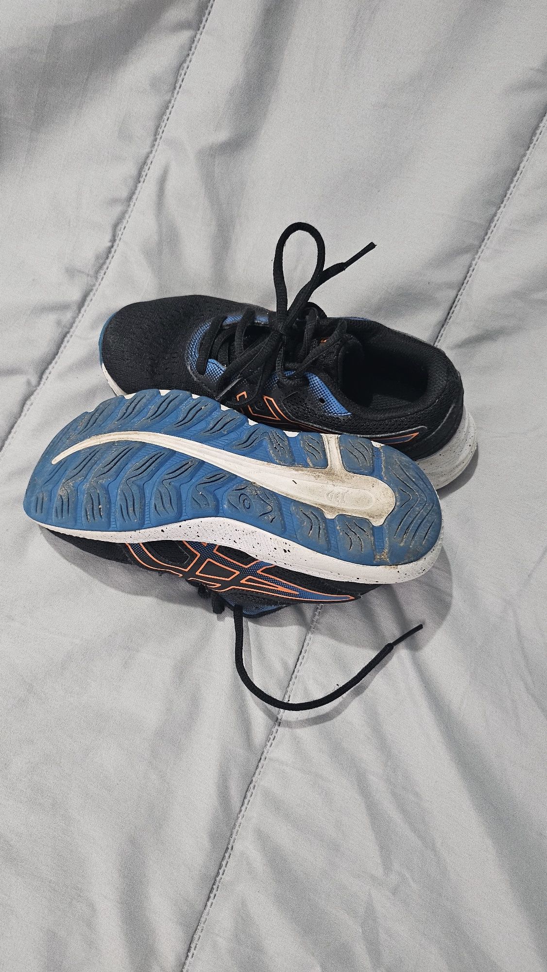 Детски маратонки asics