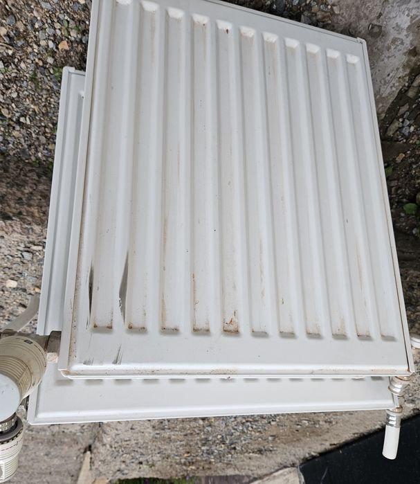 Продам панельный радиатор с регулятором температуры