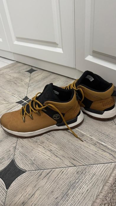 Продам ботинки 37 размерТимбеленд