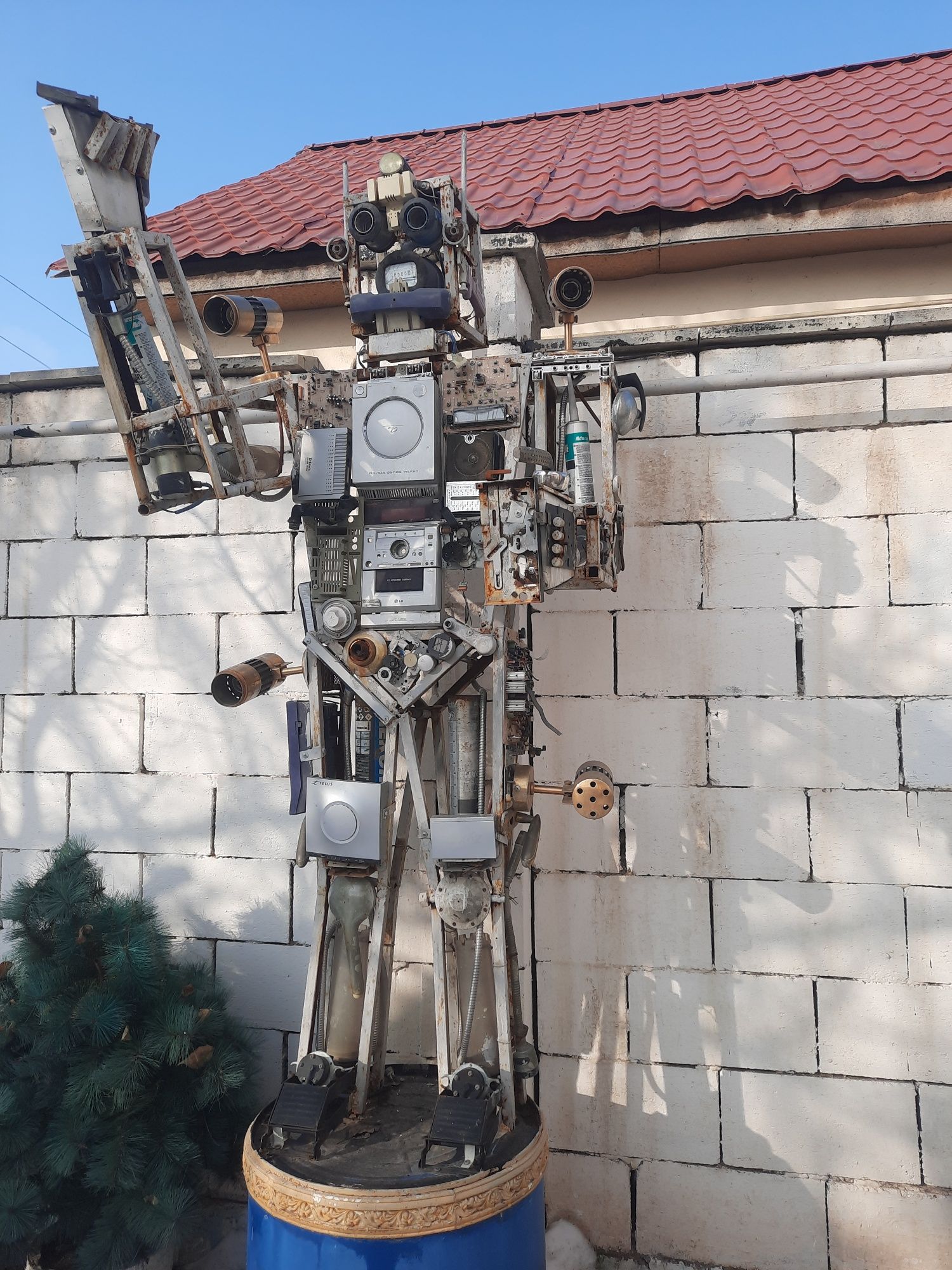 Скульптура Робот