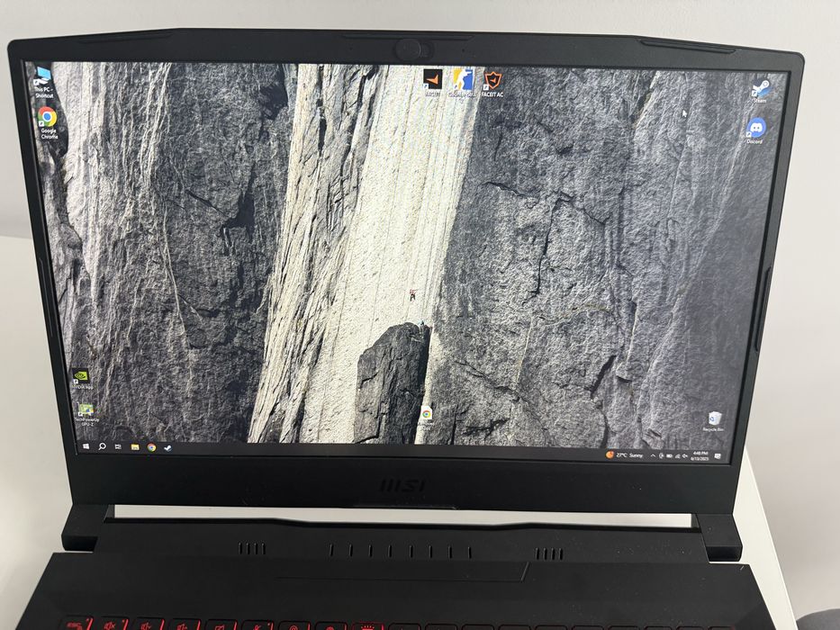 Laptop Gaming MSI Katana GF66