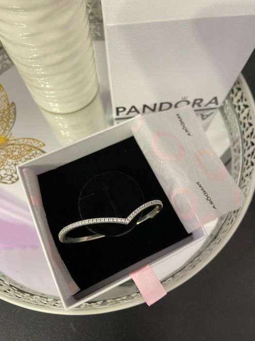Pandora Гривна с камъчета
