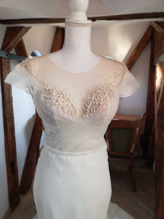 Vând rochie de mireasa tip sirenă Milla Nova+trena detașabilă