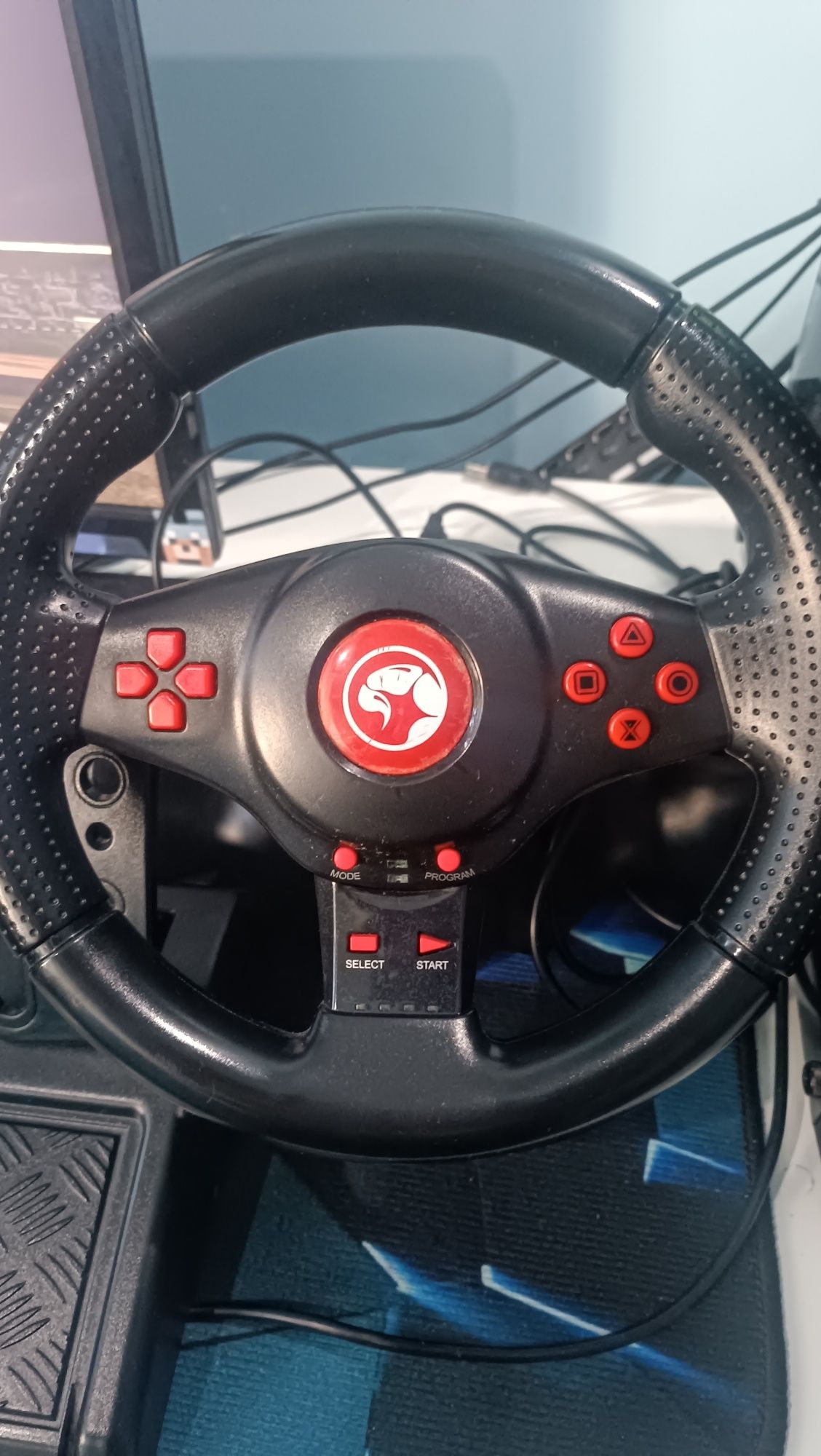 Волан и предали Marvo - GT-903 със скоростен лост.