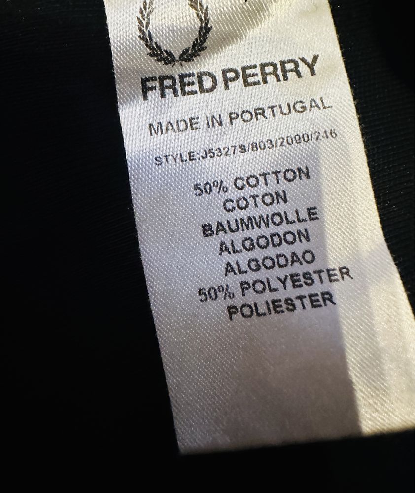 Суичер Fred Perry размер XL