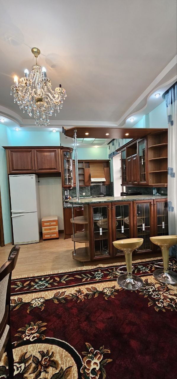 Продам квартиру зебо