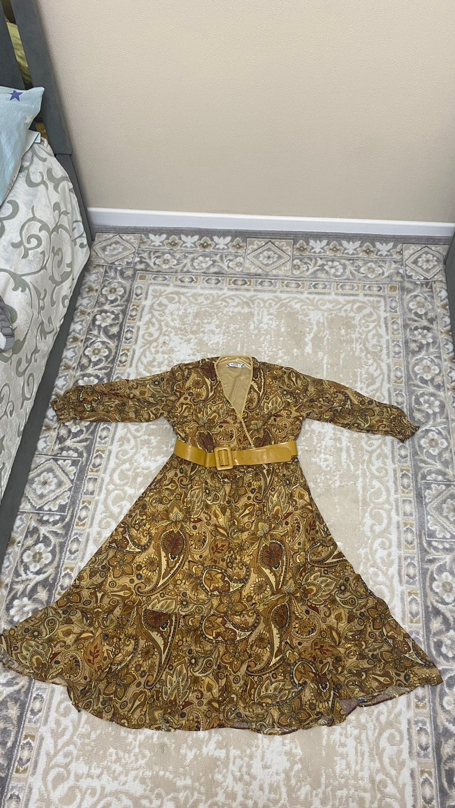 ПродаетСя  турецкое женСкое  платье