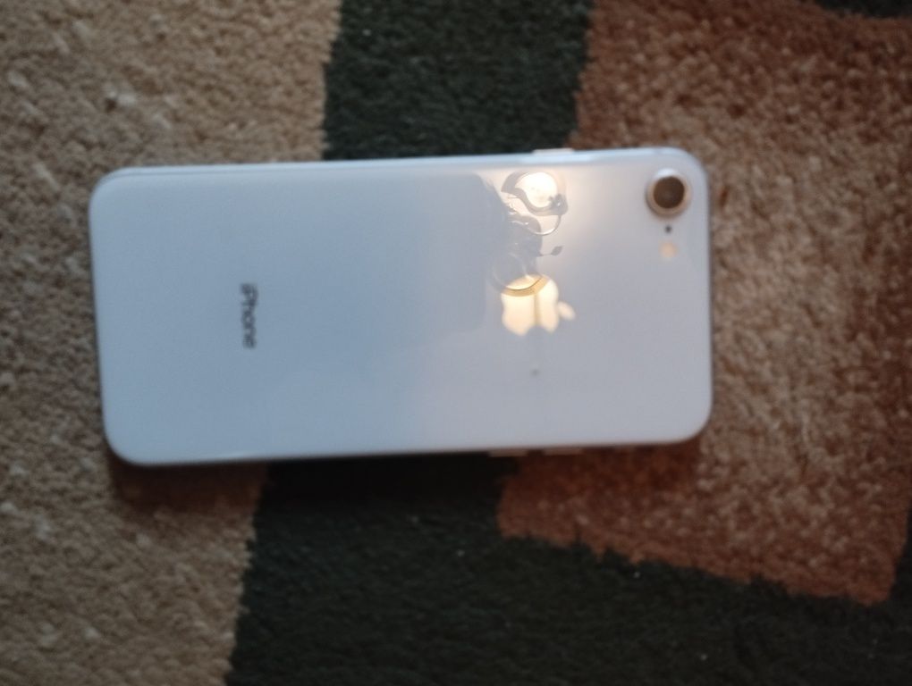 iPhone 8 64 GB Batareyka 100% usilenniy