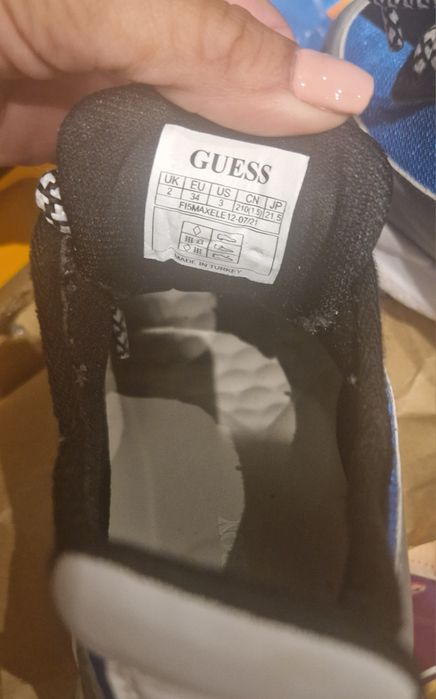 Оригинални маратонки Guess, 34 номер