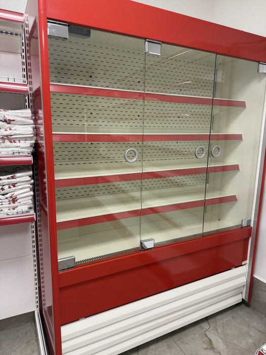 Хладилна витринина