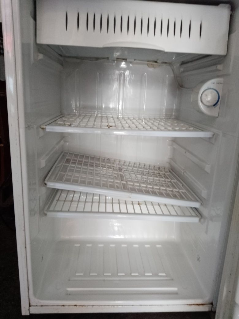 Продам мини холодильник в отличном состоянии