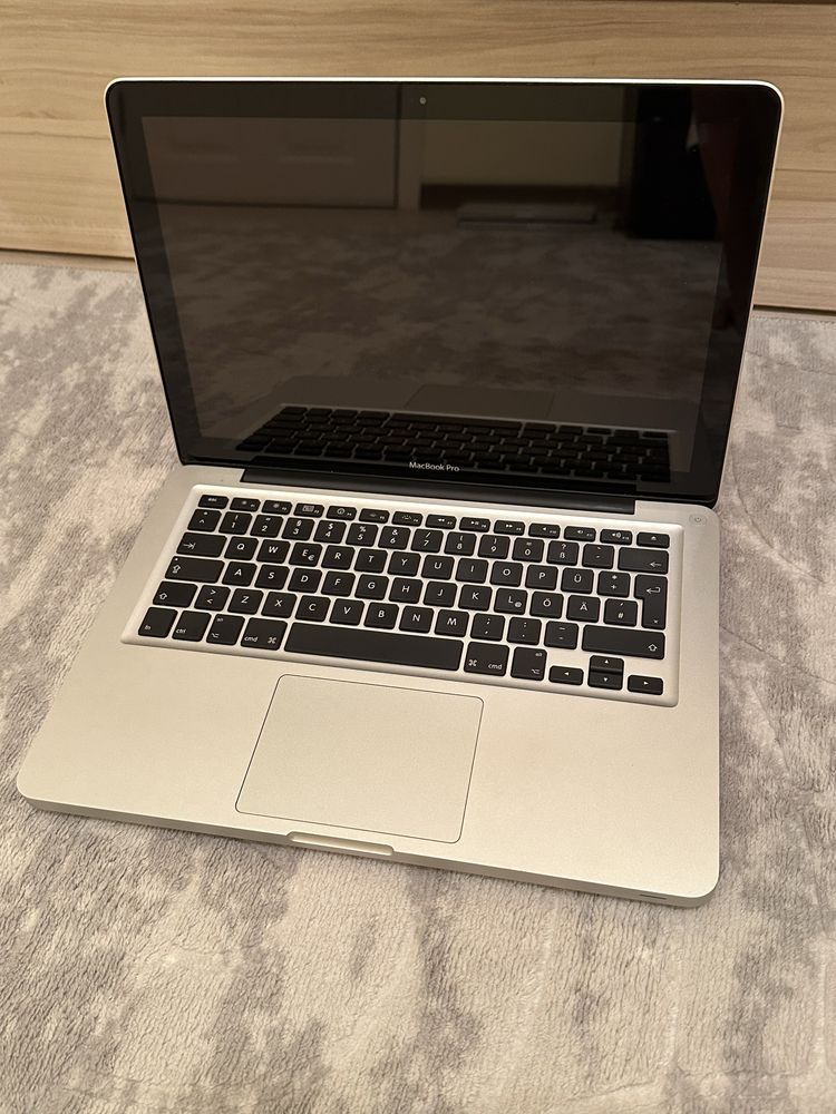 MacBook Pro 13” Early 2011 – за части или ремонт