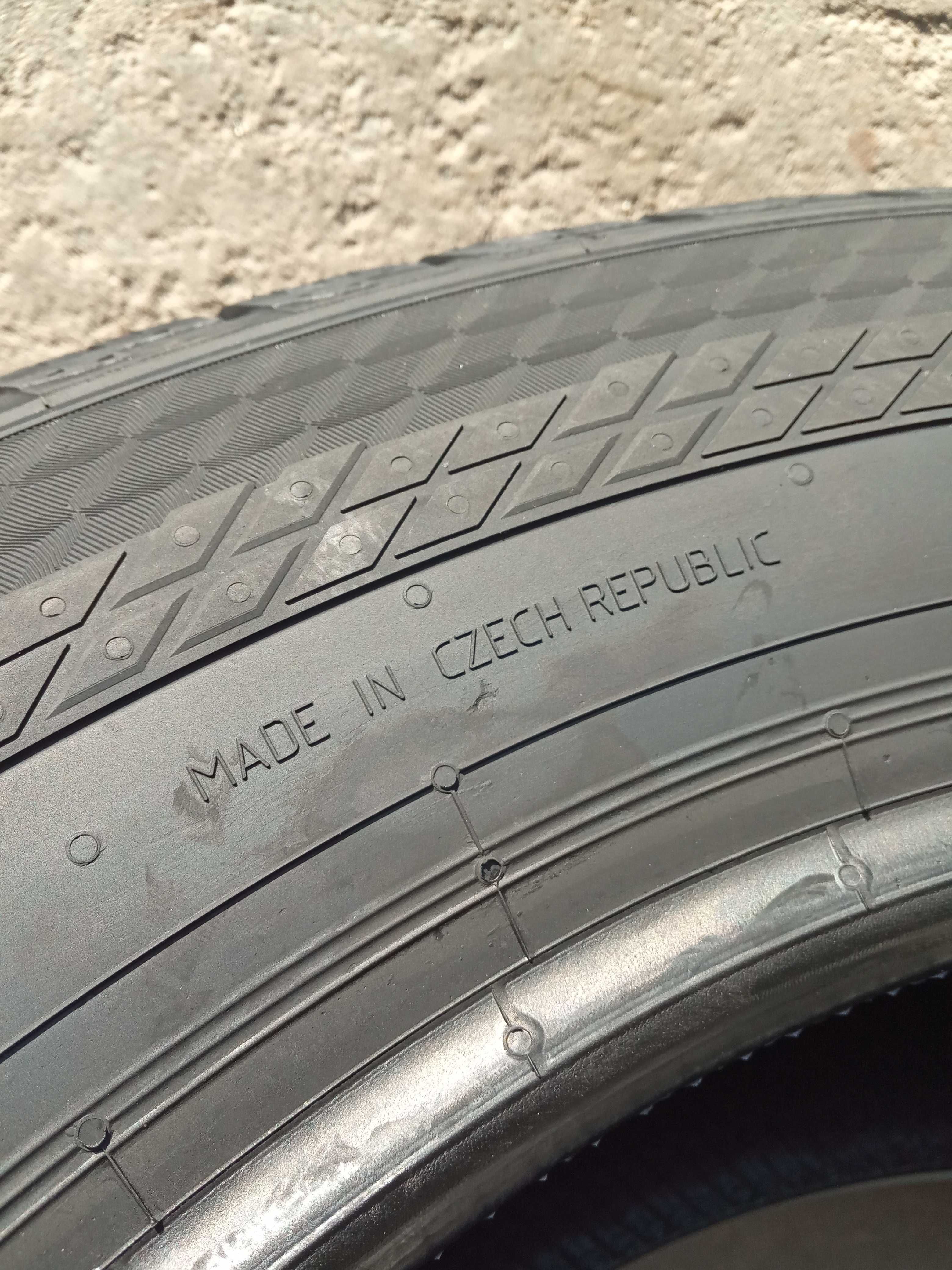 2 Нови бусови гуми 215/65 R16C Continental Van 4Season 109T DOT4524