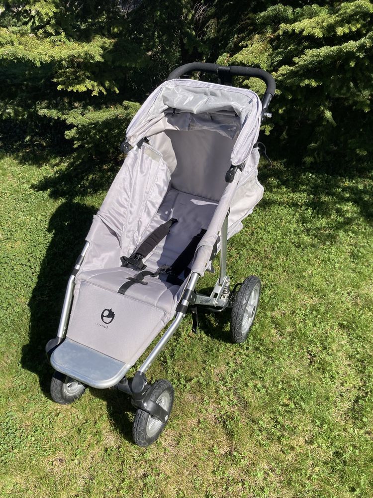 Easywalker бебешка количка с чисто нов кош за новородено