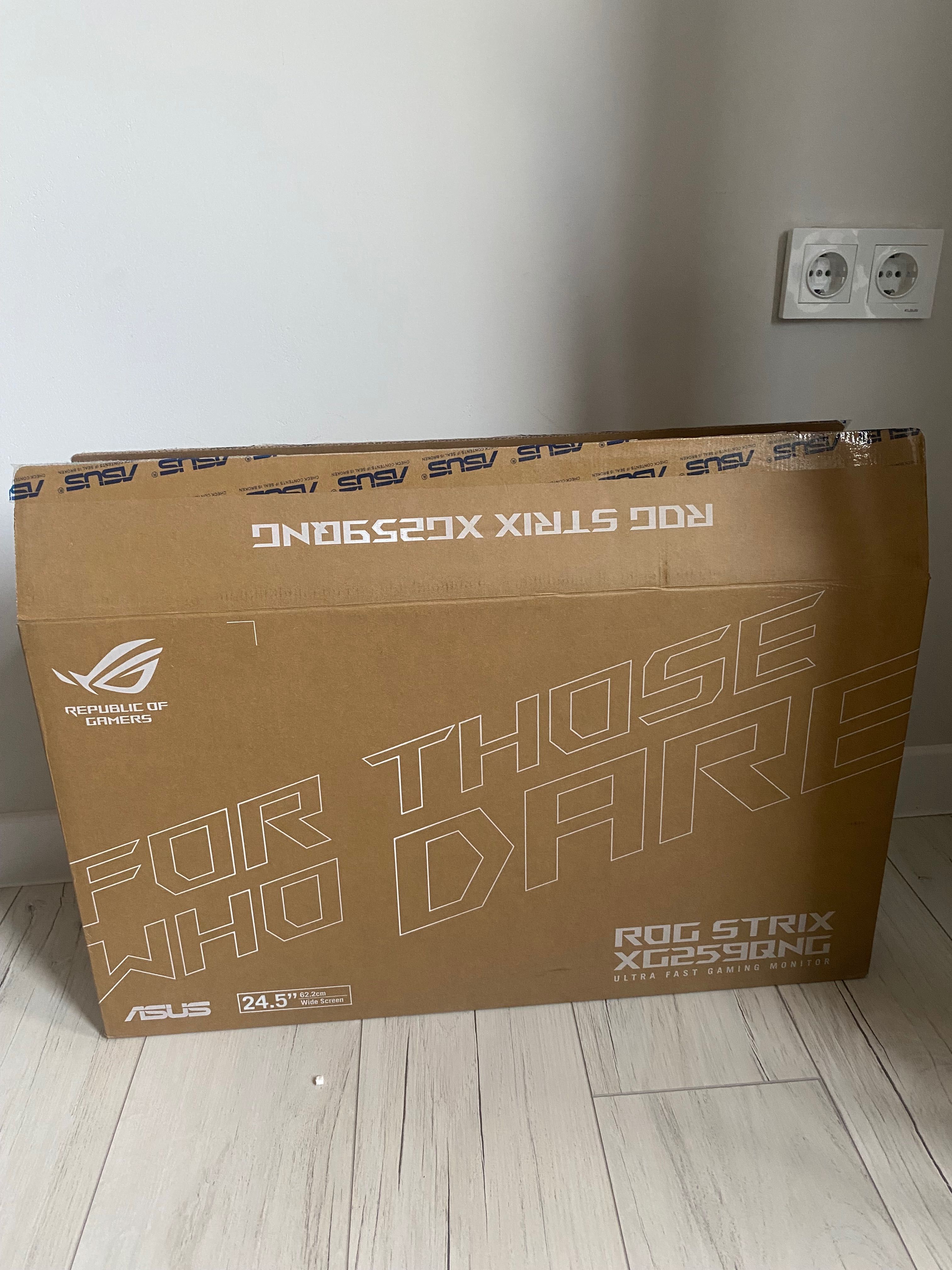 Монитор asus rog strix xg259qns, матрица разбита
