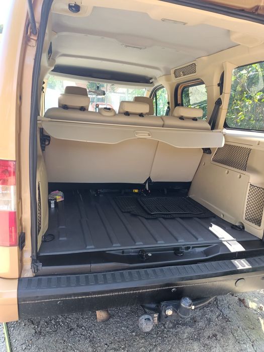 Vând Ford Tourneo Connect
