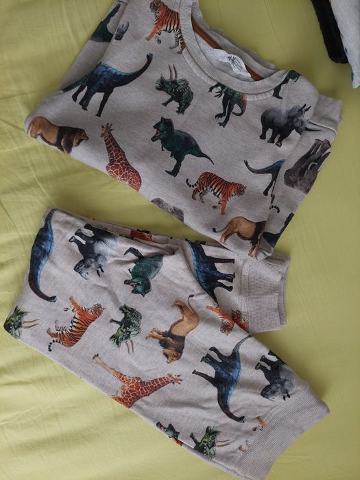 Запазени дрехи за момче. Размерите са 134-140