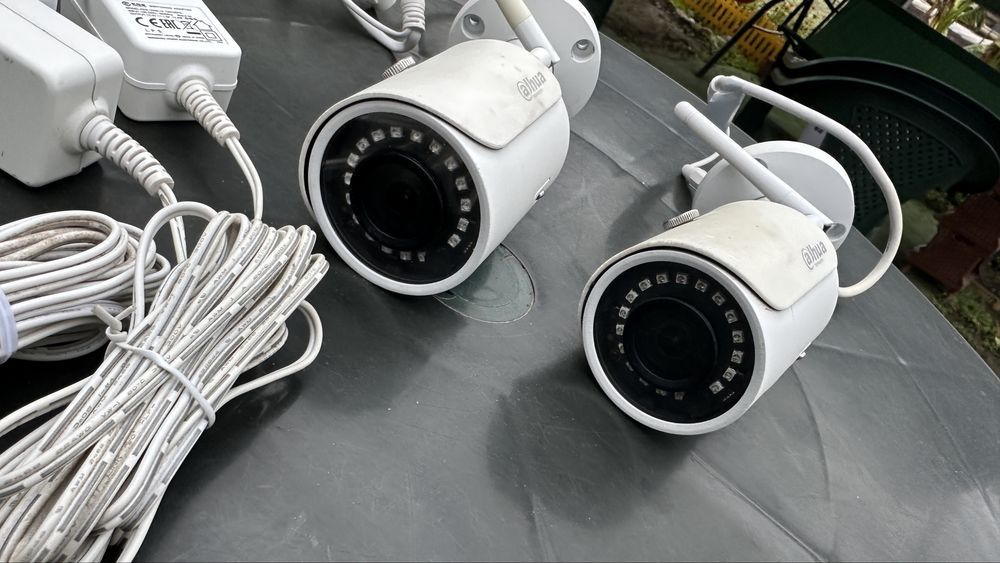 Камери IP Dahua 2 броя 4 mp
