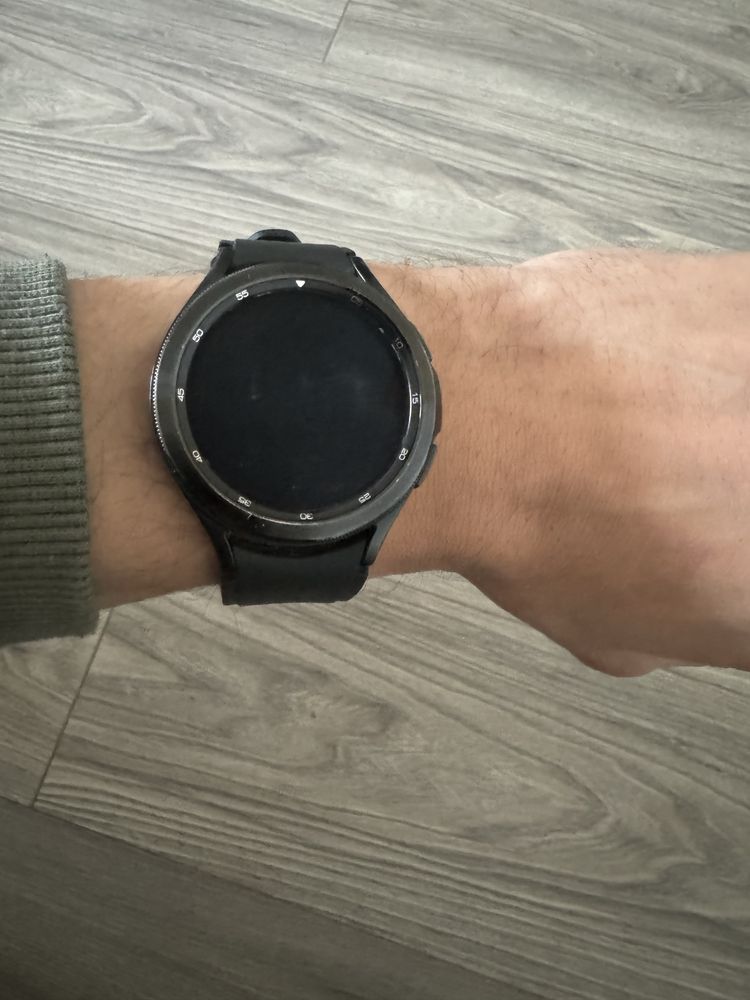 Samsung galaxy  watch 4 classic