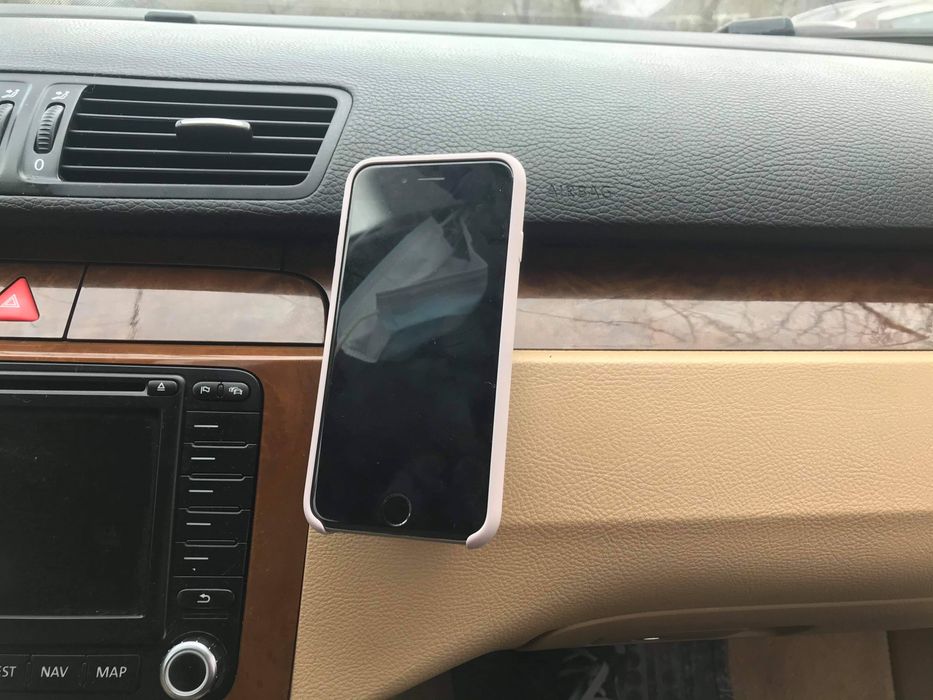 Suport telefon magnetic pentru carkitul VW