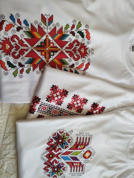 Тениски с народни мотиви Шевица