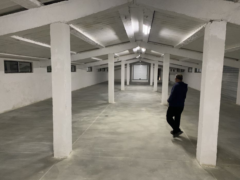 Garaj  hala de inchiriat