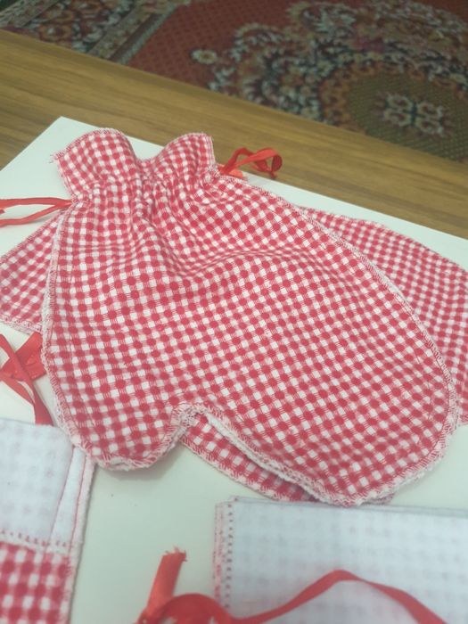 Подарочные  варежки .