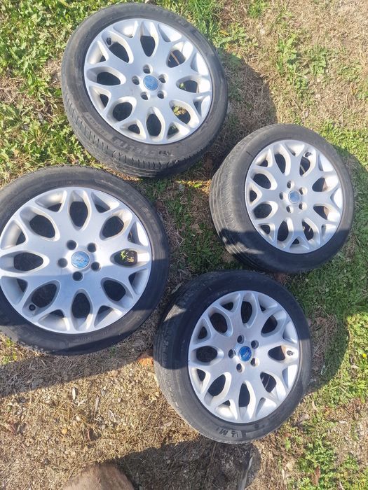 Vând jante Ford focus R17