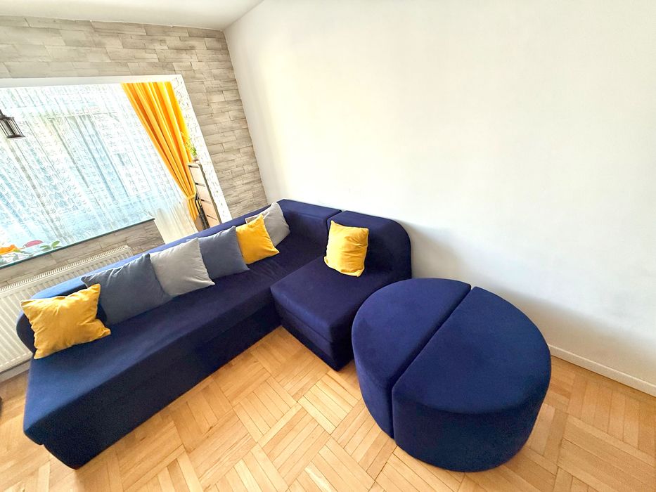 Canapea extensibilă din spumă poliuretanică