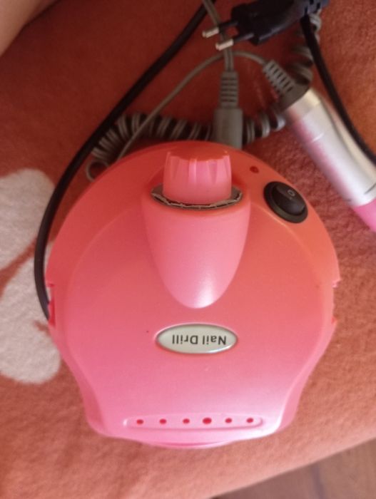 Продам лампы для ногтей и машинку