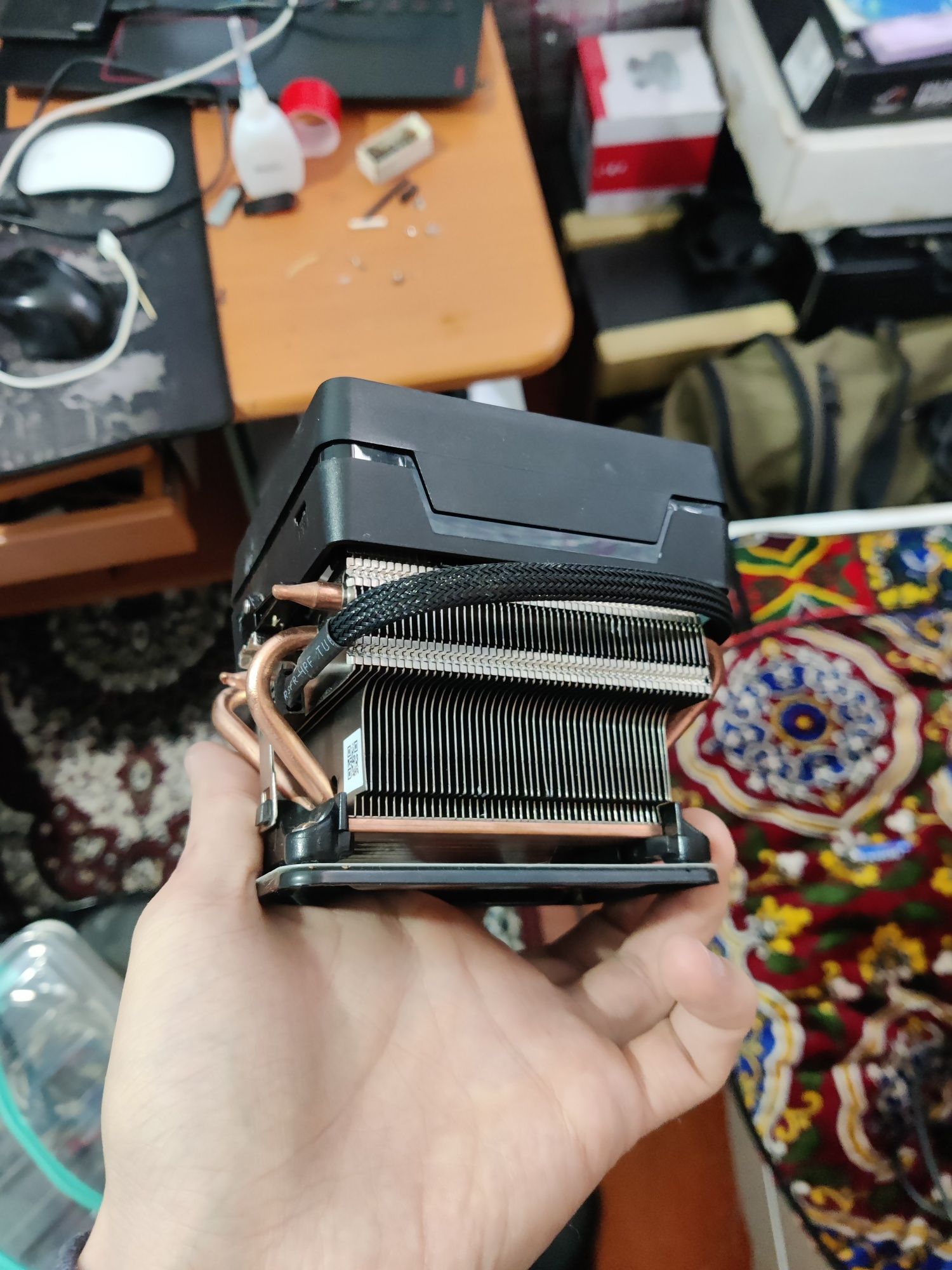 Боксовый кулер от AMD - Wraith Prism RGB