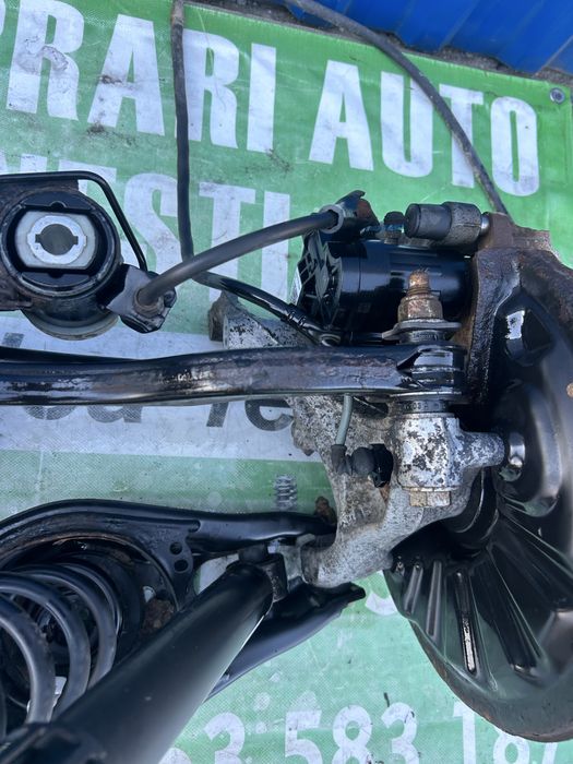 Etrier electric frână stânga spate Volkswagen Passat B8