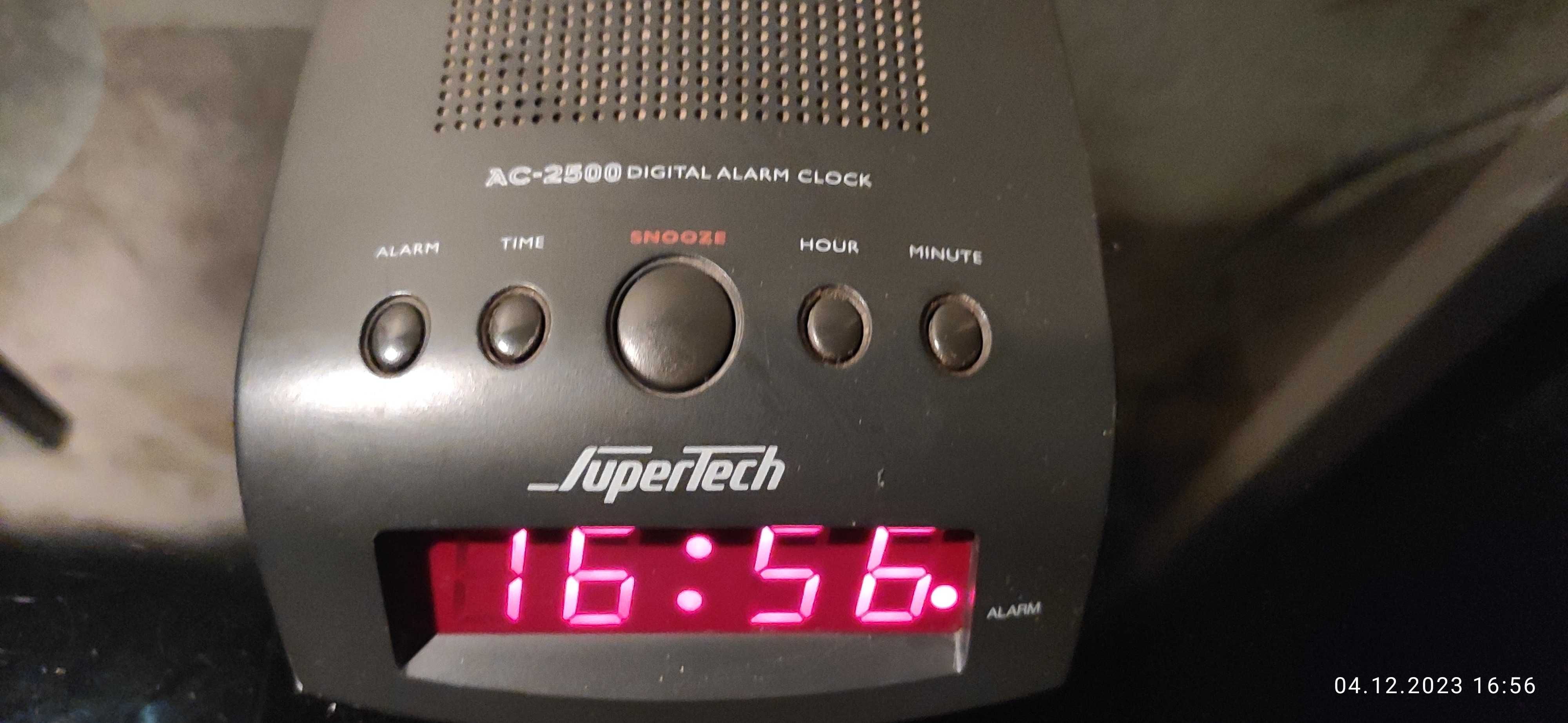 Часы настольные электронные  - SuperTech AC-2500 (Германия).