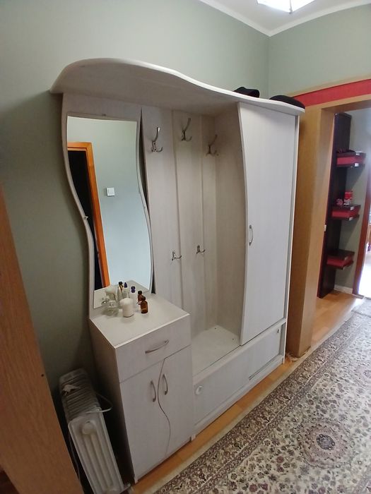 Шкаф для прихожей